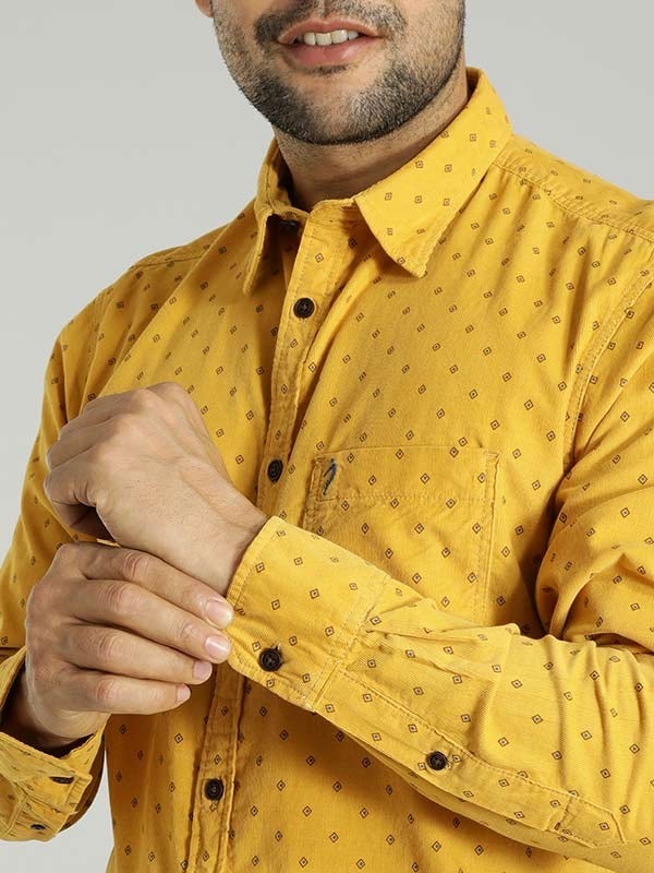 Indian Terrain Men's Slim Fit Full Sleeve All Over Print Yellow Shirt